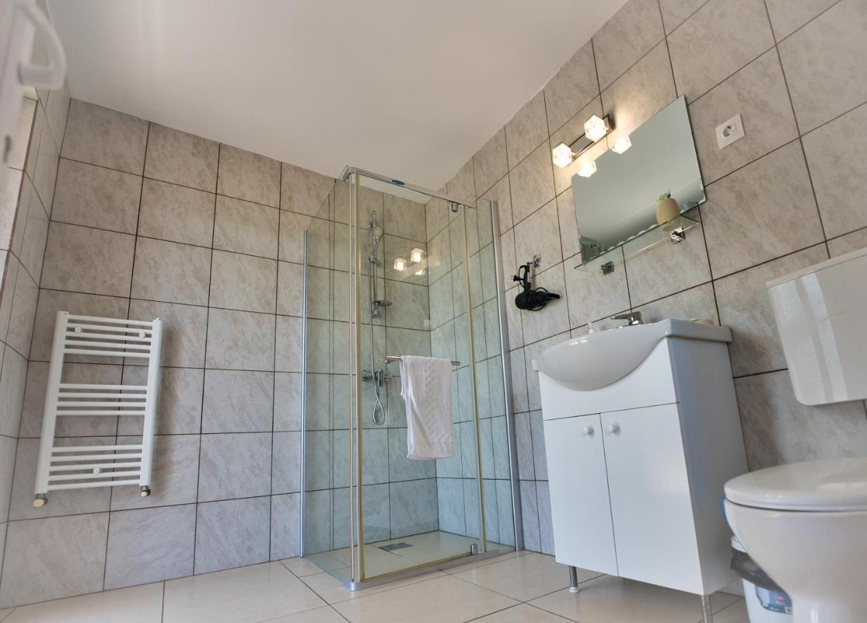 Vila Victoria Râmnicu Vâlcea Extérieur photo