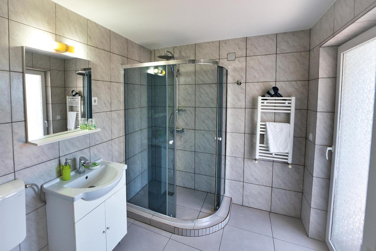 Vila Victoria Râmnicu Vâlcea Extérieur photo